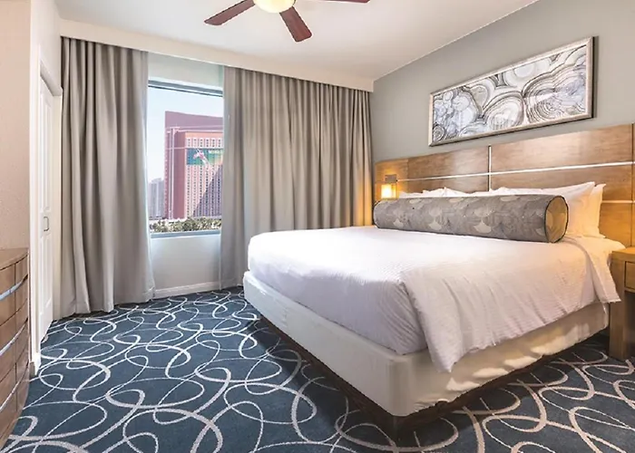 Club Wyndham Desert Blue